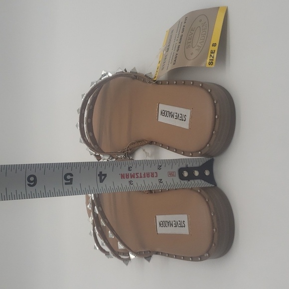 2487- Steve Madden Slip-On 3 Studded Sandals Size 8 NWT - Picture 7 of 7